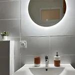 Entier Neuf Avec Balcon Privé - Centre Montpellier