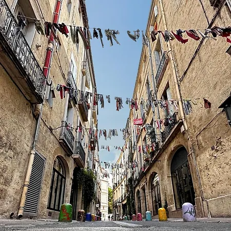 Entier Neuf Avec Balcon Privé - Centre Montpellier