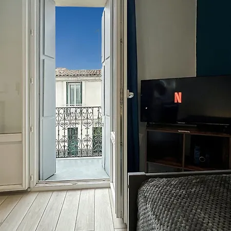 Entier Neuf Avec Balcon Prive - Centre مونبيلييه